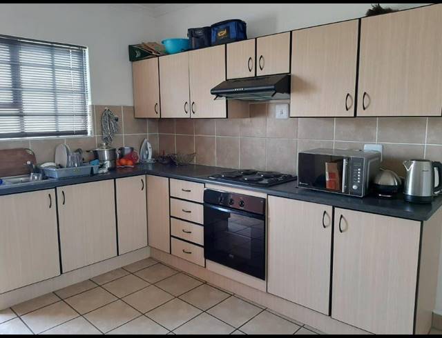 3 BEDROOM HOUSE RENTED IN WINDSOR PARK